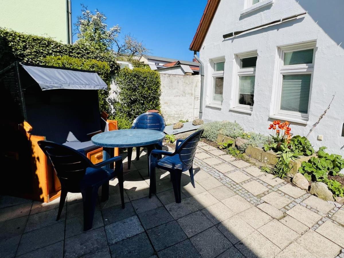 Kapitaenshaus Villa Rostock Exterior photo